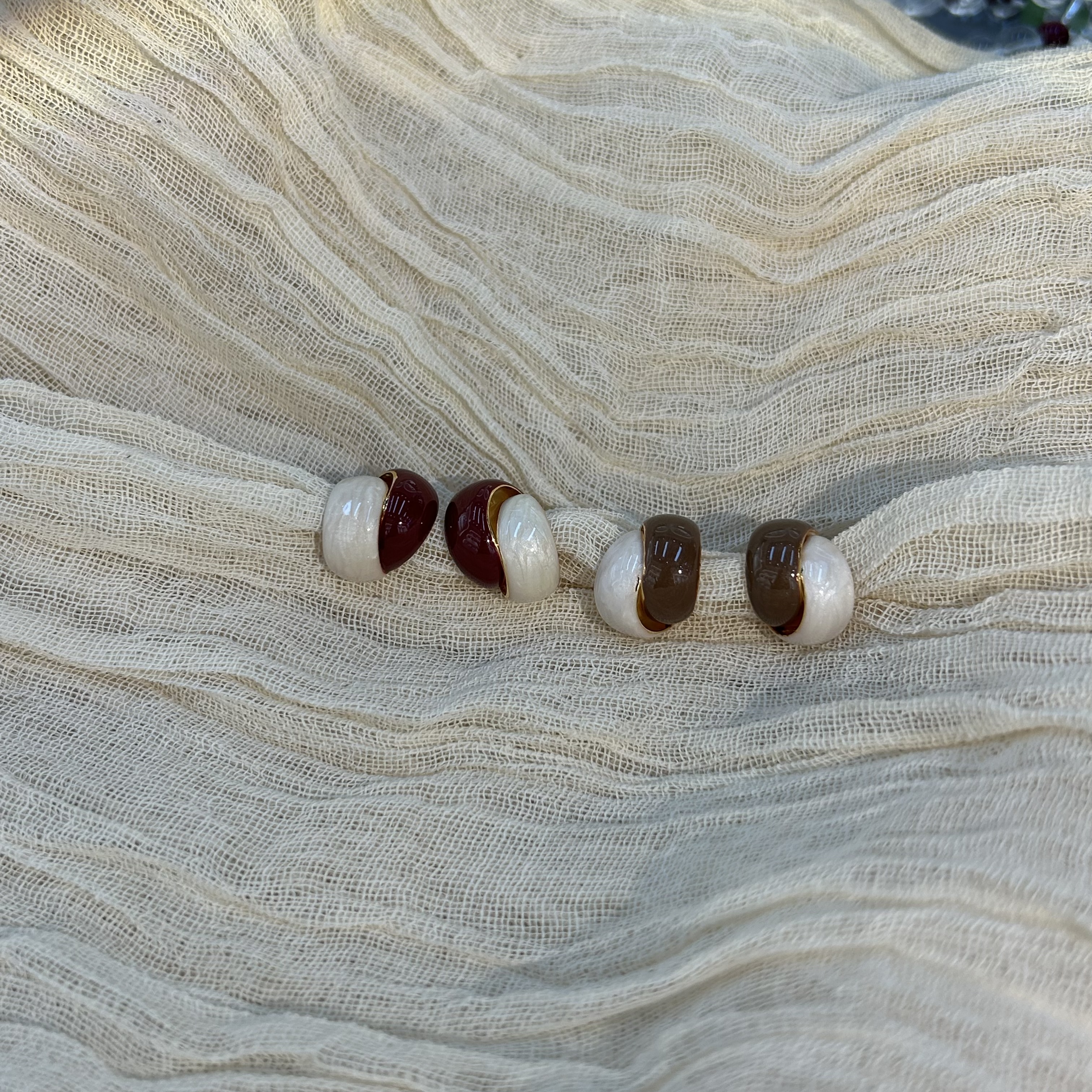 新款百搭饰品水晶工艺手饰头饰珍珠纯银玛瑙秋冬常规款装饰品耳钉耳针养耳朵