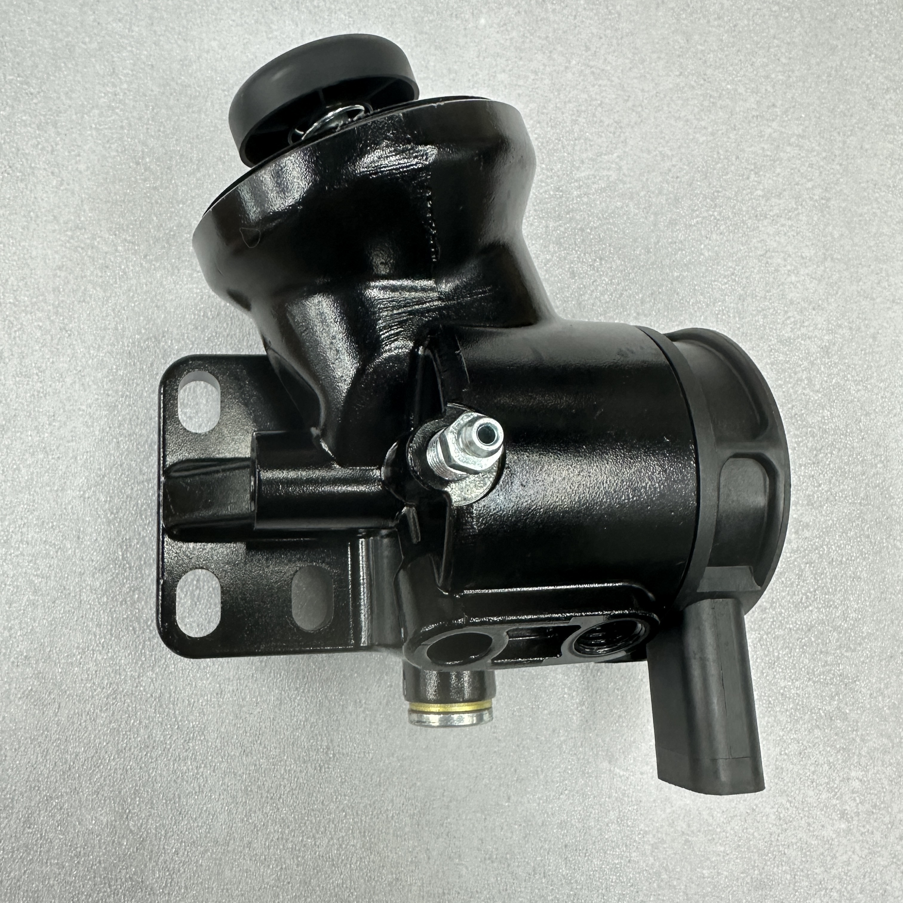 Pickup and light truck accessories are suitable for IVECO EUROCARGO filter base 16 42545831 Item Picture