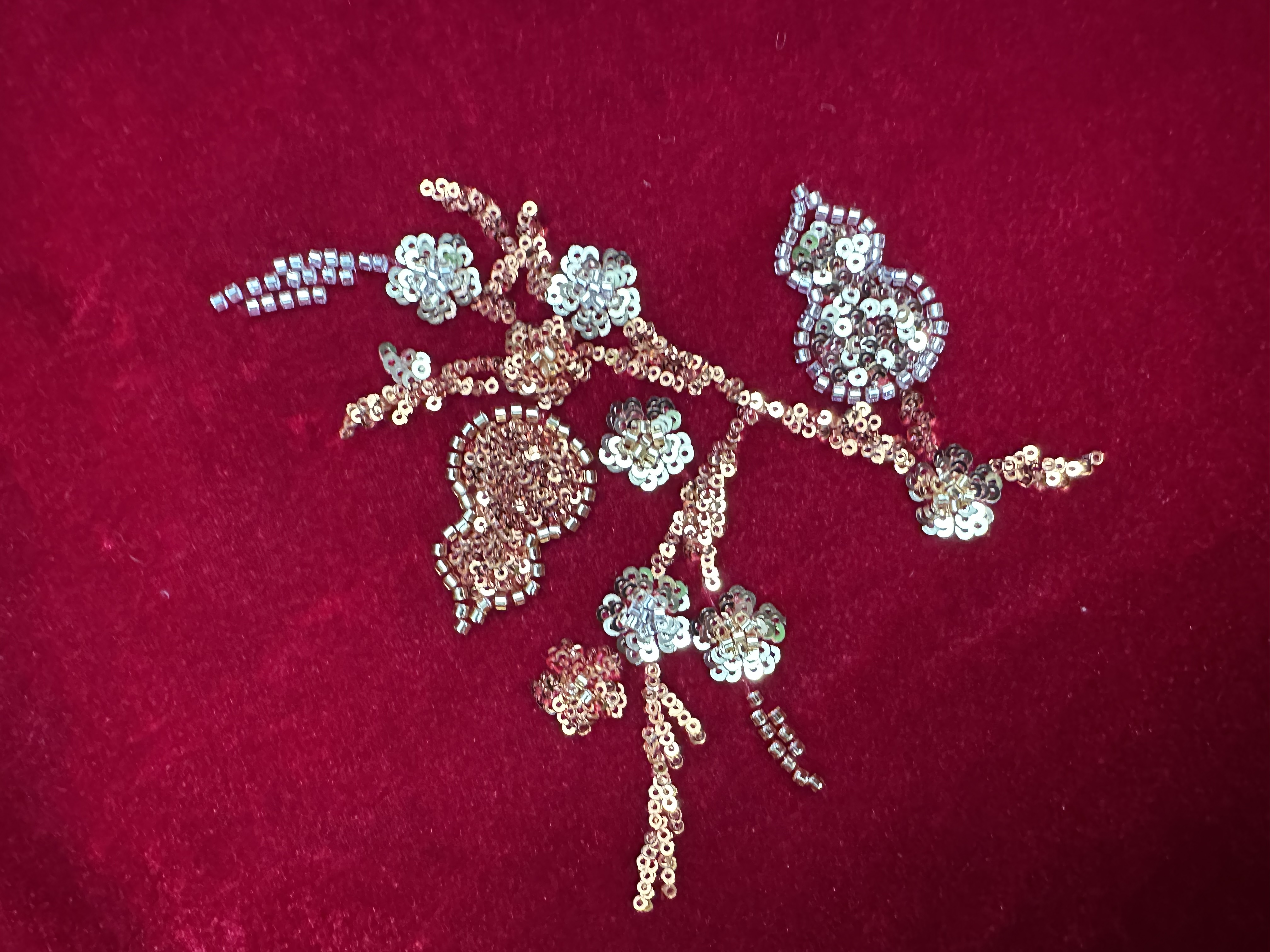 马踏祥云双色葫芦蝴蝶双层复合绒做外套马甲礼服旗袍白底实物图