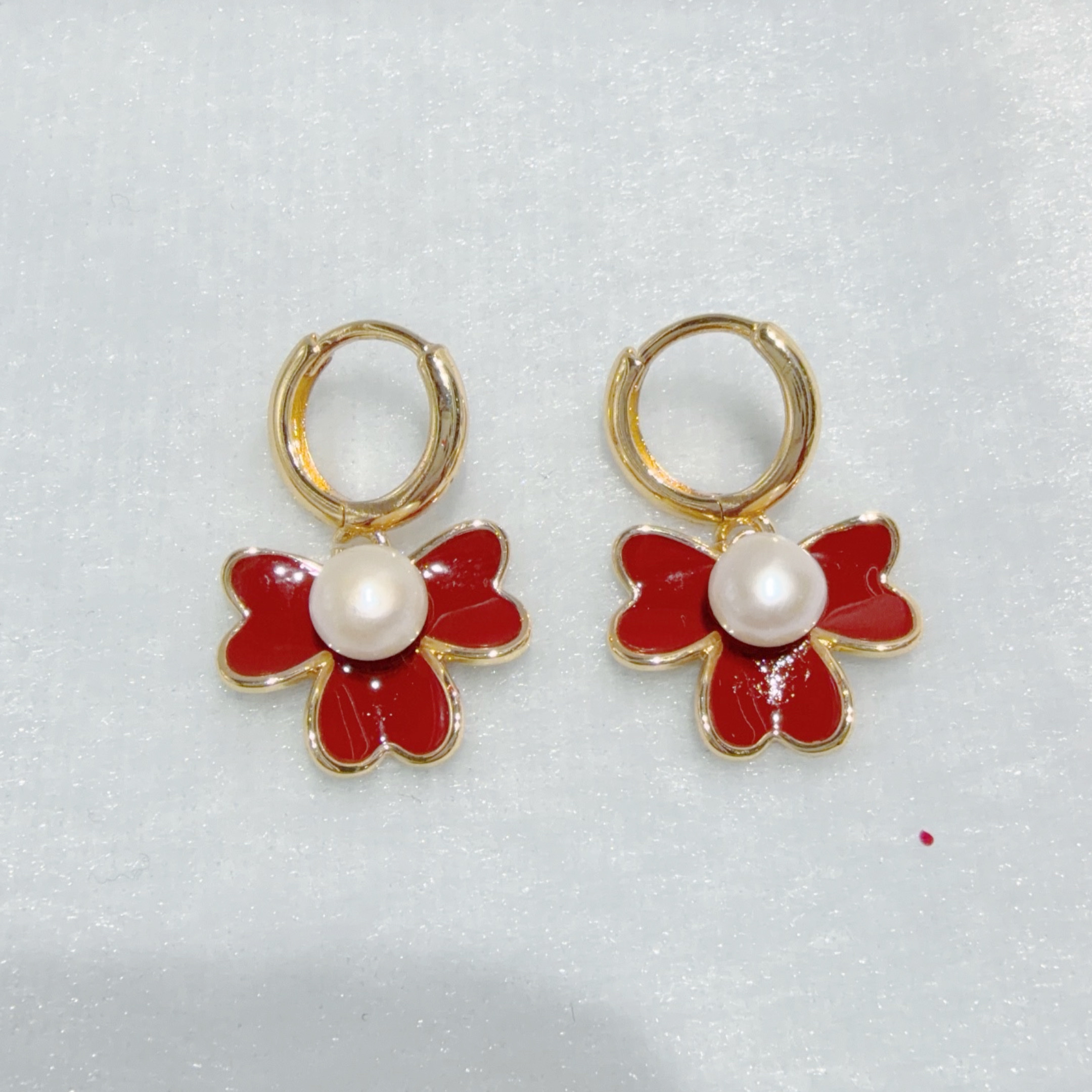 Weishiliya fashionable, versatile and elegant red clover pearl Earrings 8318 detail image 3