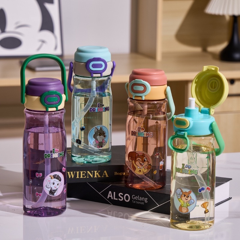 Summer large-capacity cartoon children's plastic water cup, cute straw cup, student water bottle, portable takeout, shock-resistant, other 700ML SH222-945 full figure