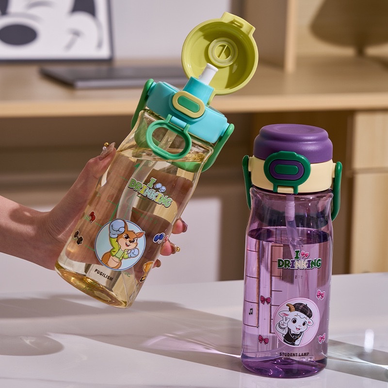 Summer large-capacity cartoon children's plastic water cup, cute straw cup, student water bottle, portable takeout, shock-resistant, other 700ML SH222-945 Specification drawing