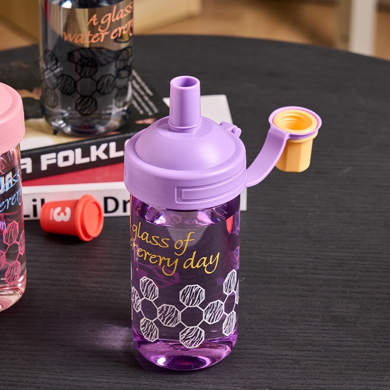 Other popular direct drinking water cups, student outdoor portable sports plastic small-mouthed portable cups, high appearance level portable water cups, 690ML/820ML Application Scenario
