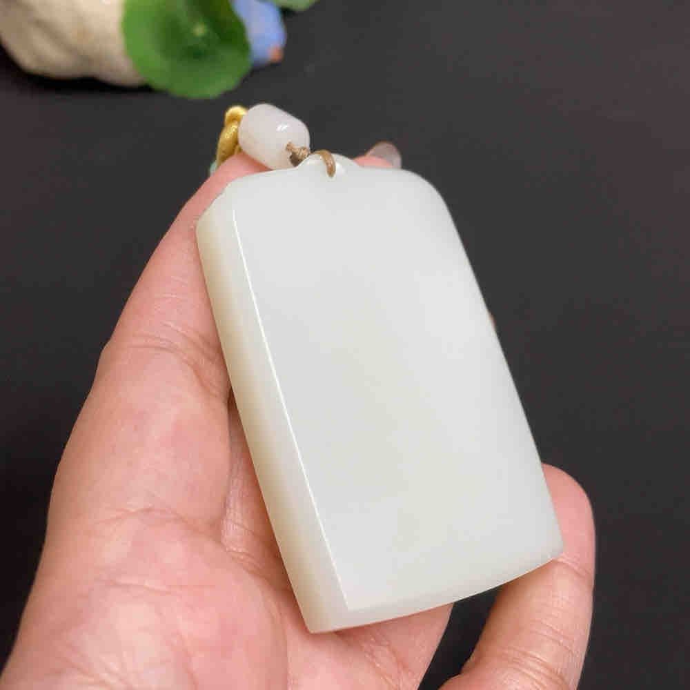 和田玉无事牌 和田玉挂件 无事牌 货品总重约[含绳]82.9g详情图2