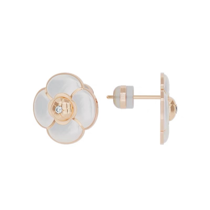 NOLYN [New Products] Camellia Earrings, White Mother-of-Pearl Stud Earrings, Sweet and light Luxury, 925 Silver Needle, Gentle and Elegant Stud Accessories, Stud earrings details Picture