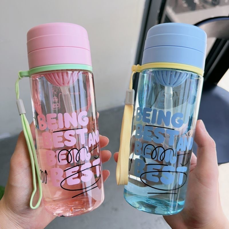 Summer high appearance level women's double drinking cups with straws, simple and portable plastic water cups for male students' campus sports and outdoor activities