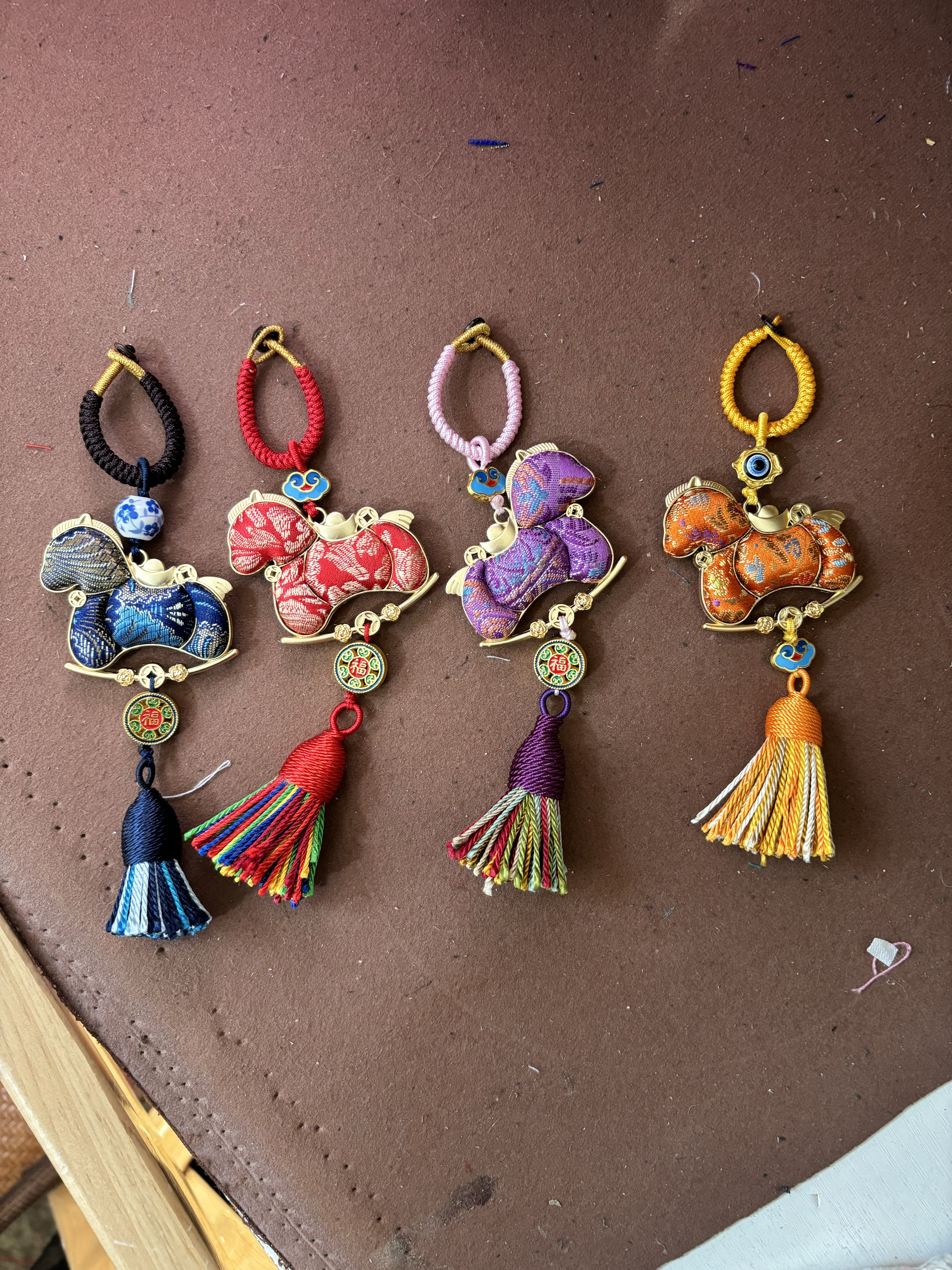 成品宋锦小马挂件双面马上有钱马年小礼物国风包挂车钥匙扣