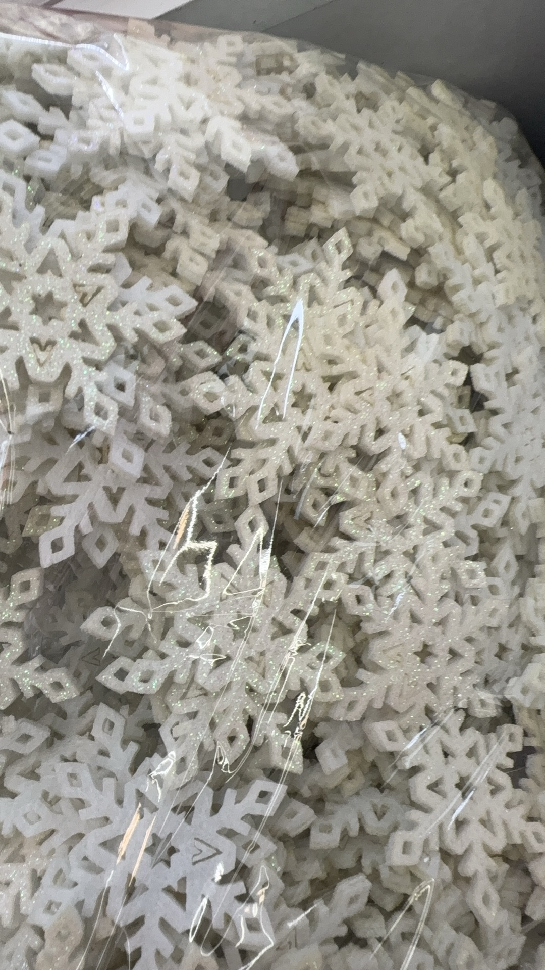 4cm雪花片，七彩白材质，神奇女侠五页棒球帽针织鸭舌帽女海盗头带产品图