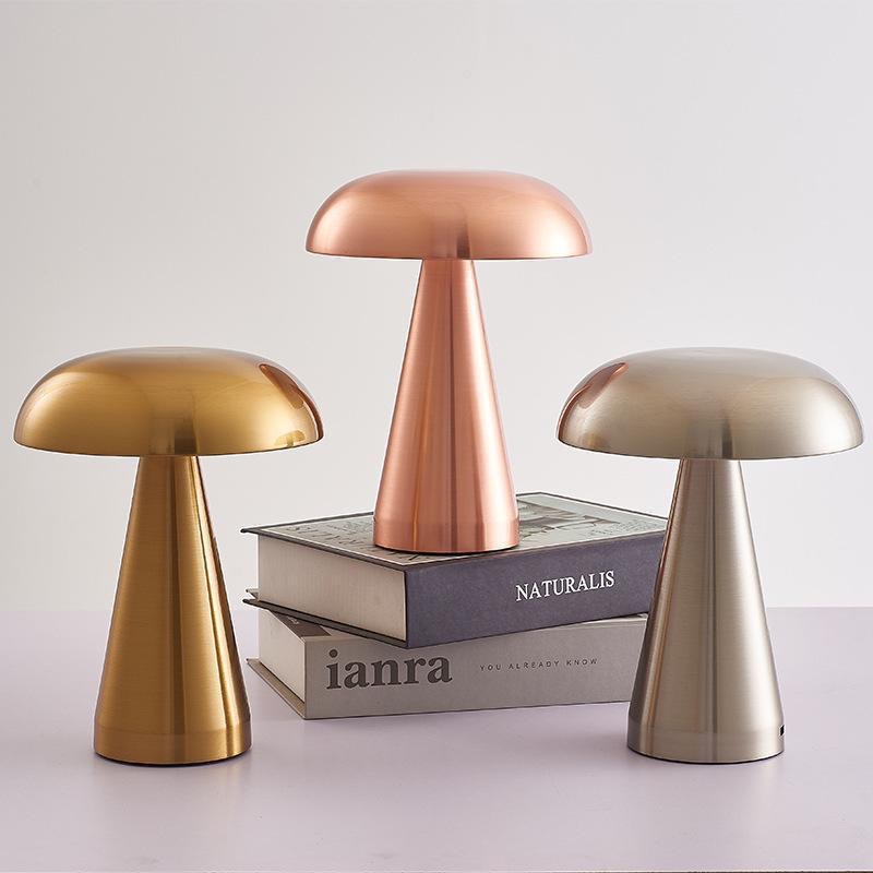 Mushroom metal night light, LED red mushroom table lamp, three-tone light, study and bar atmosphere table lamp, Danish mushroom table lamp, night light, pat light, base night light