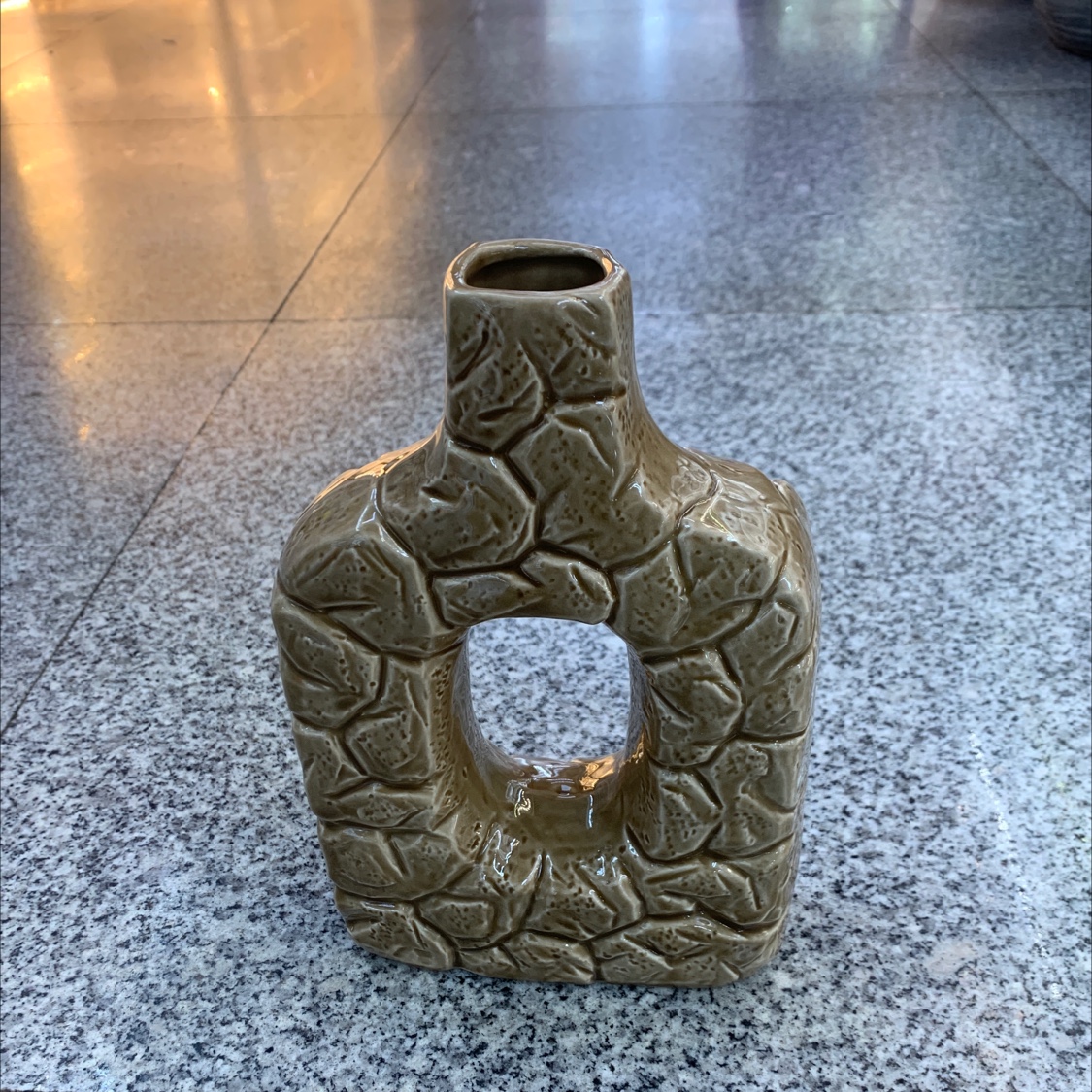 Simple artistic decorative items of blue and white porcelain, crystal, glazed ceramic and glass vases