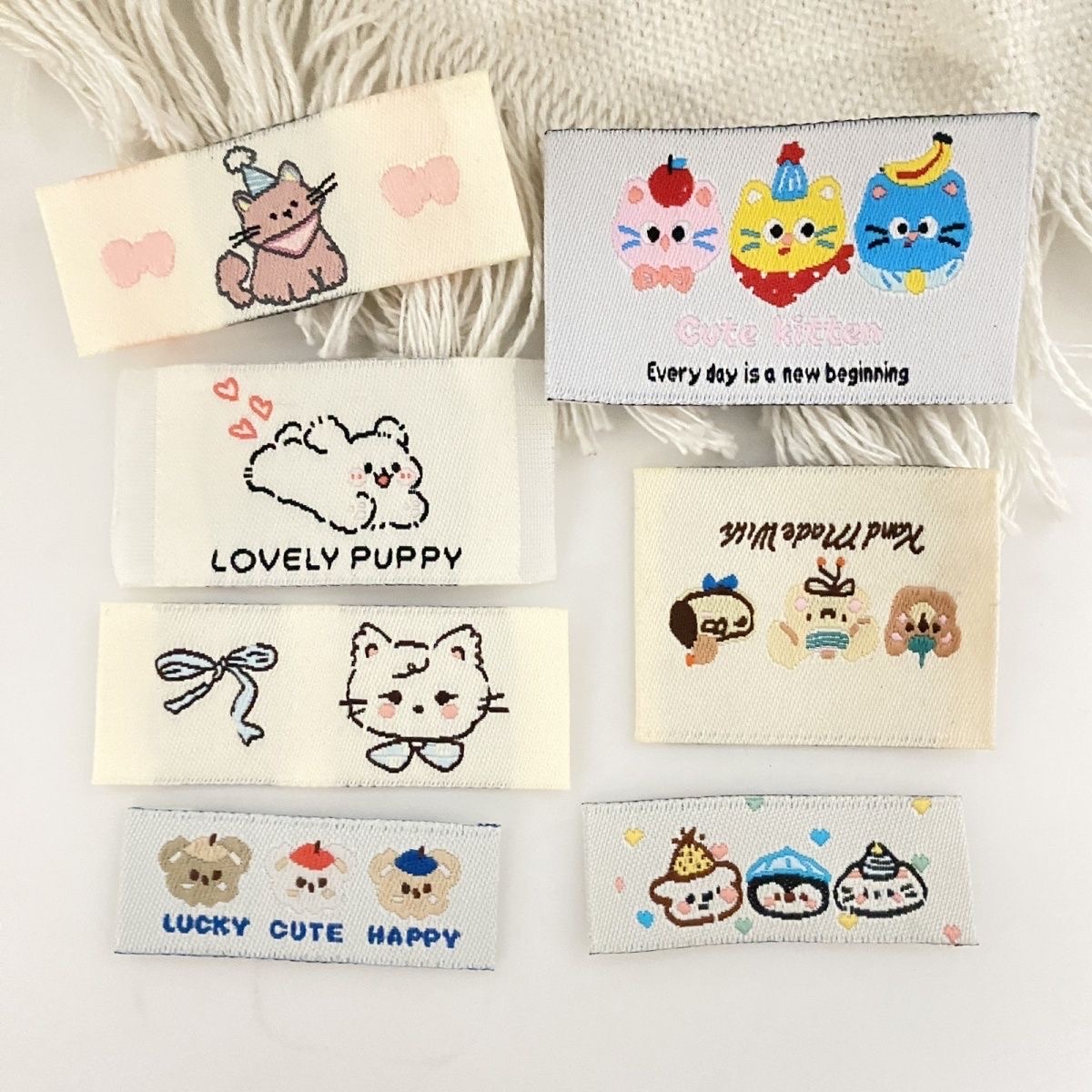 Korean-style cute handcrafted fabric labels, woven labels, fabric stickers, diy bear labels, bag trademarks, decorations, clothes, collar labels
