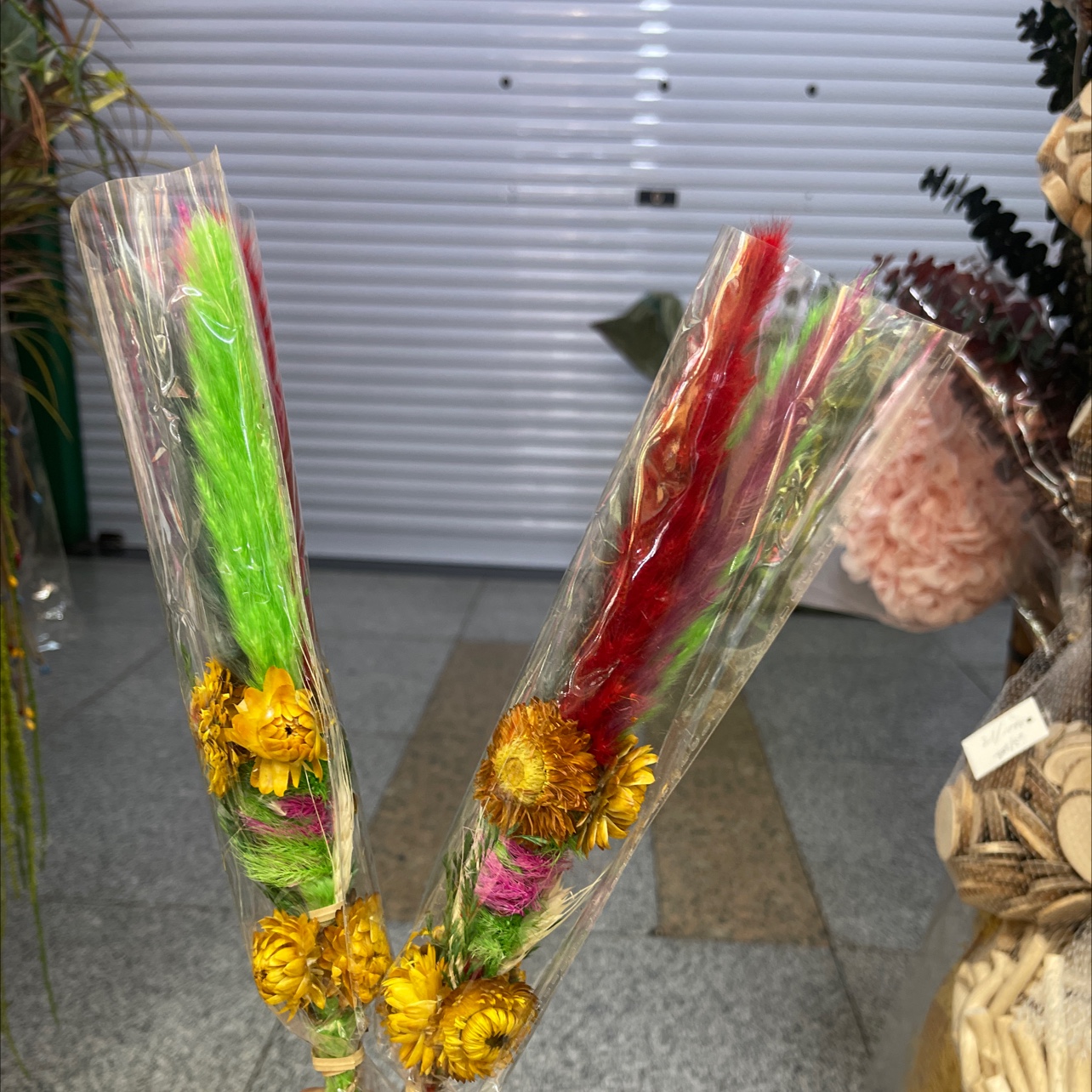 芦苇干花 仿真花，万圣节，圣诞节礼品 各种干花 小麦 蒲苇 芦苇 菊花 绣球仿真花 details Picture