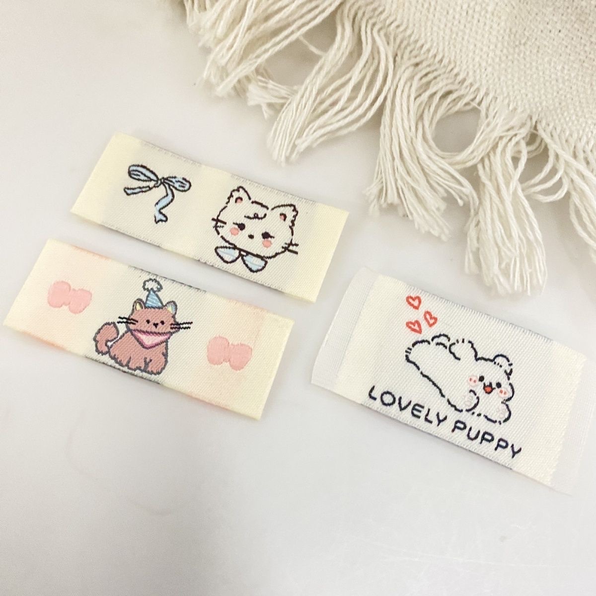 Korean-style cute handcrafted fabric labels, woven labels, fabric stickers, diy bear labels, bag trademarks, decorations, clothes, collar labels Specification image