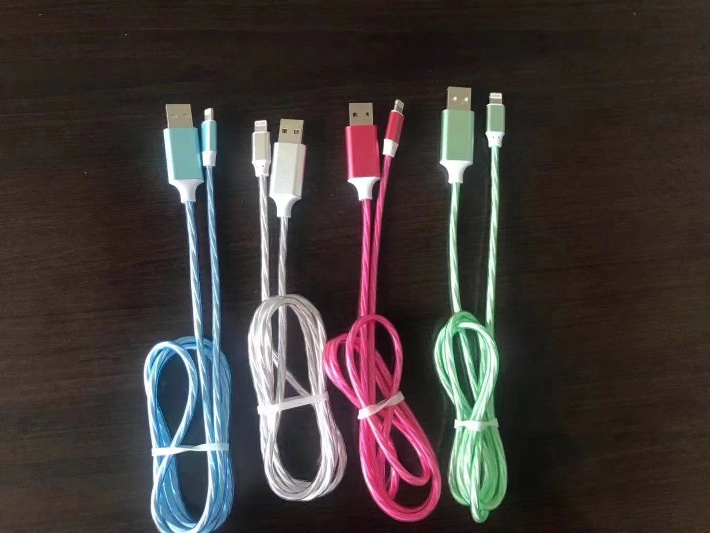 HAOJUE新款 欧洲南美爆款 超级柔软Q弹手机充电线 2.4A快充数据线234324
