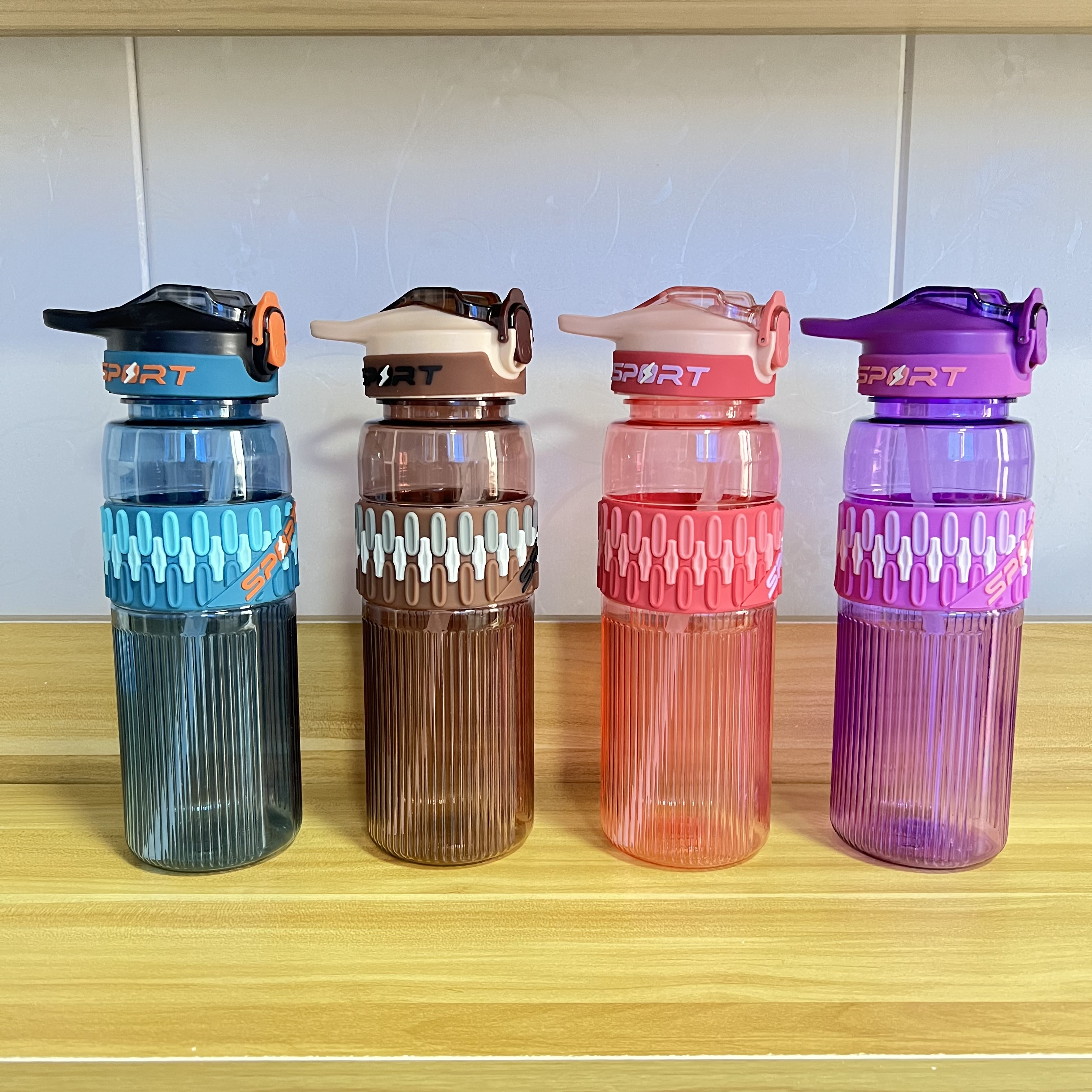 New type of outdoor portable sports water bottle from the manufacturer, 700ML, fashionable, leak-proof, explosion-proof, large-capacity, lightweight and durable, food-grade material straw cup undefined
