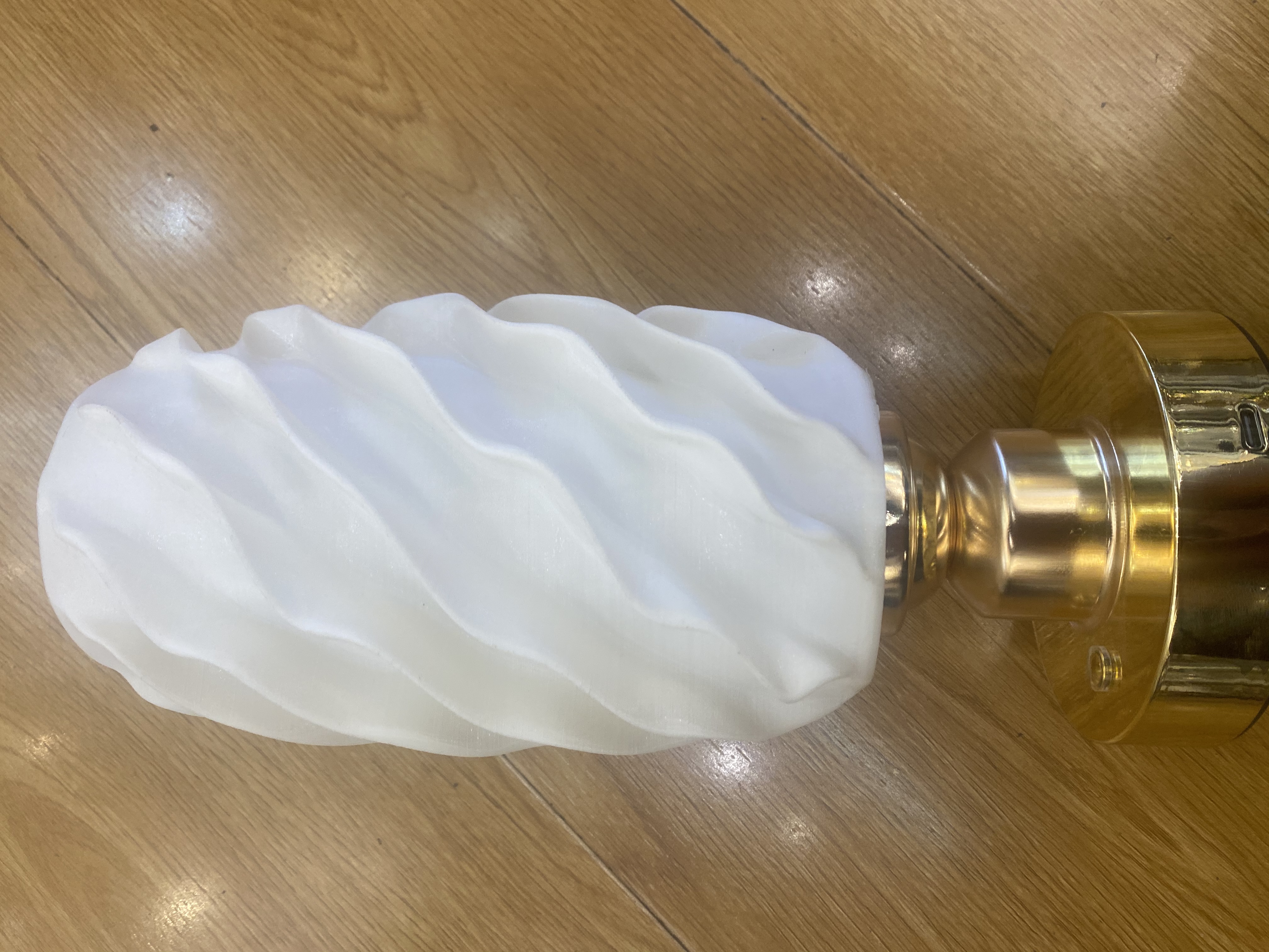 Plastic study desk/desk lamp details Picture