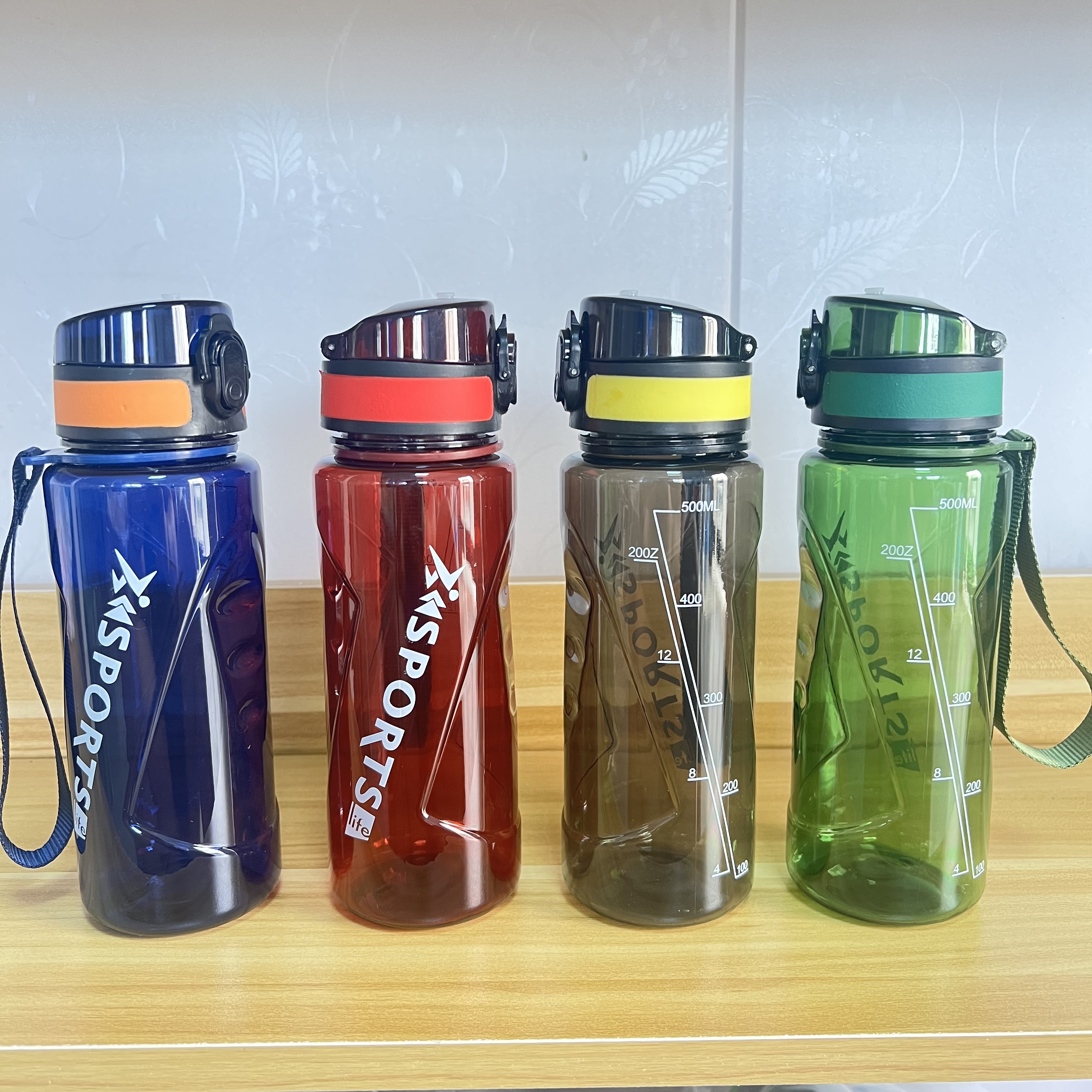 New popular sports water bottles for foreign trade, outdoor portable 500ml and 620ml explosion-proof and leak-proof lightweight sports water cups Application Scenario