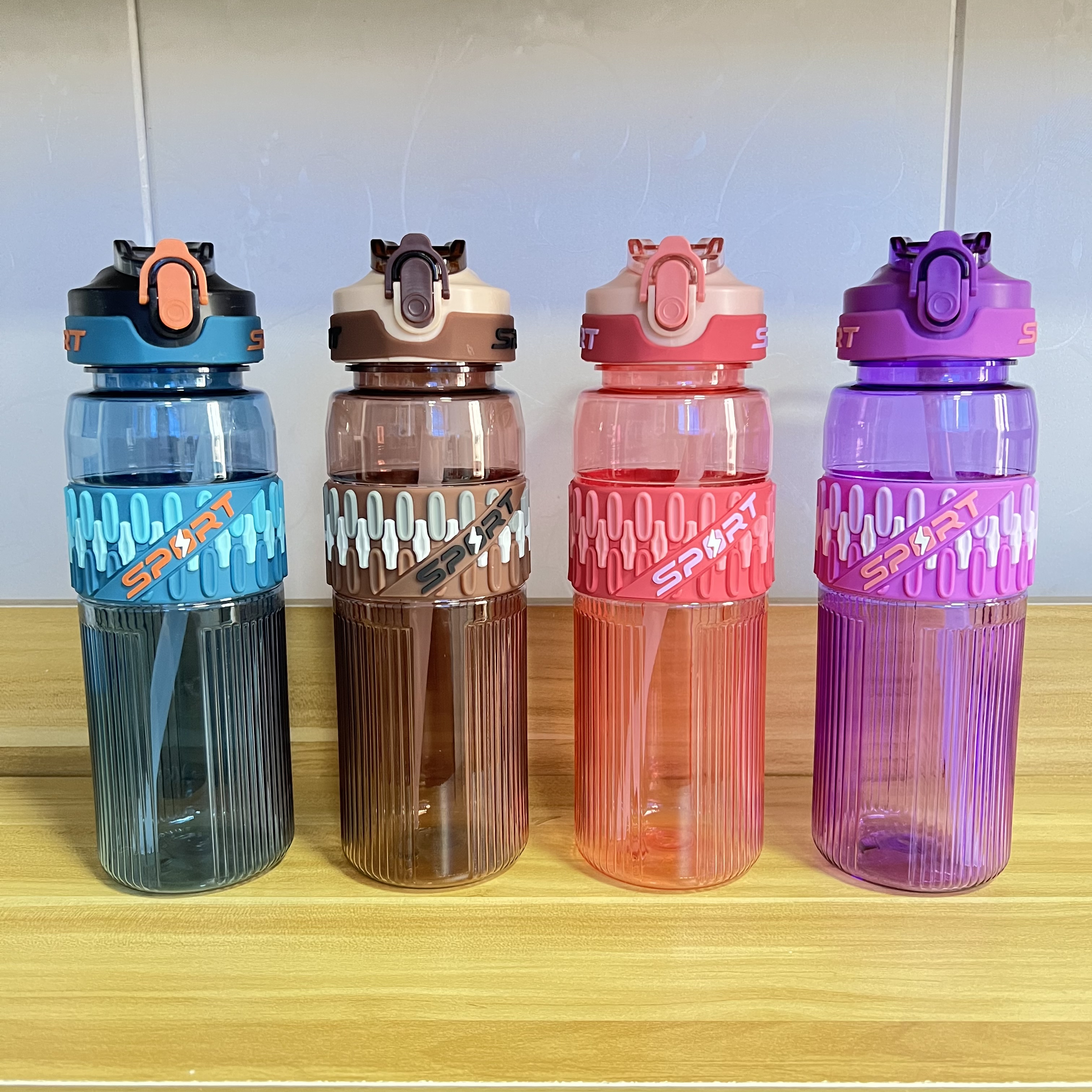 New type of outdoor portable sports water bottle from the manufacturer, 700ML, fashionable, leak-proof, explosion-proof, large-capacity, lightweight and durable, food-grade material straw cup undefined