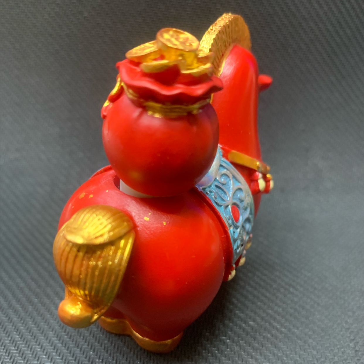 CAI's Fine Craft Resin Material hand-painted handicrafts Home Small ornaments, item No. 2026-1 Treasure Basin Lucky Horse Item Picture