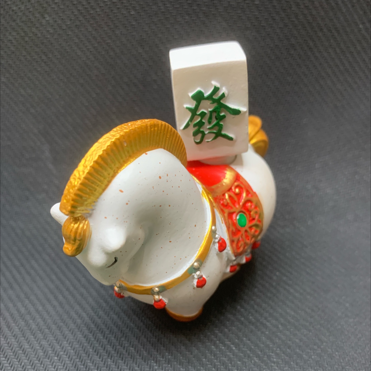 CAI's Fine Craft Resin Material hand-painted handicrafts Home Small ornaments, item No. 2026-1, Prosperity Horse details Picture