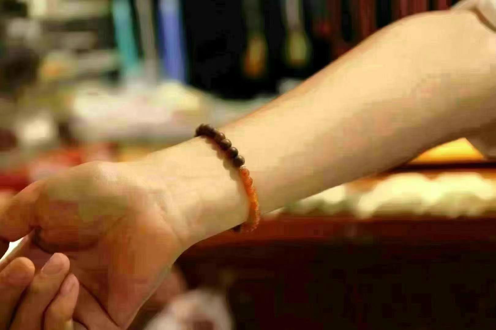 原创手作  绿奇楠沉香手串文玩手串白底实物图