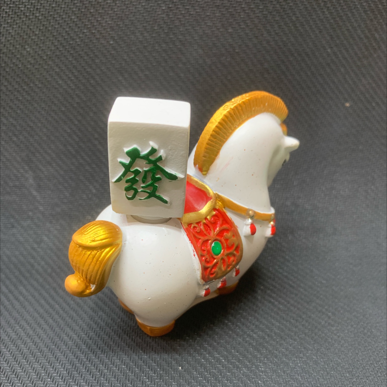 CAI's Fine Craft Resin Material hand-painted handicrafts Home Small ornaments, item No. 2026-1, Prosperity Horse Item Picture
