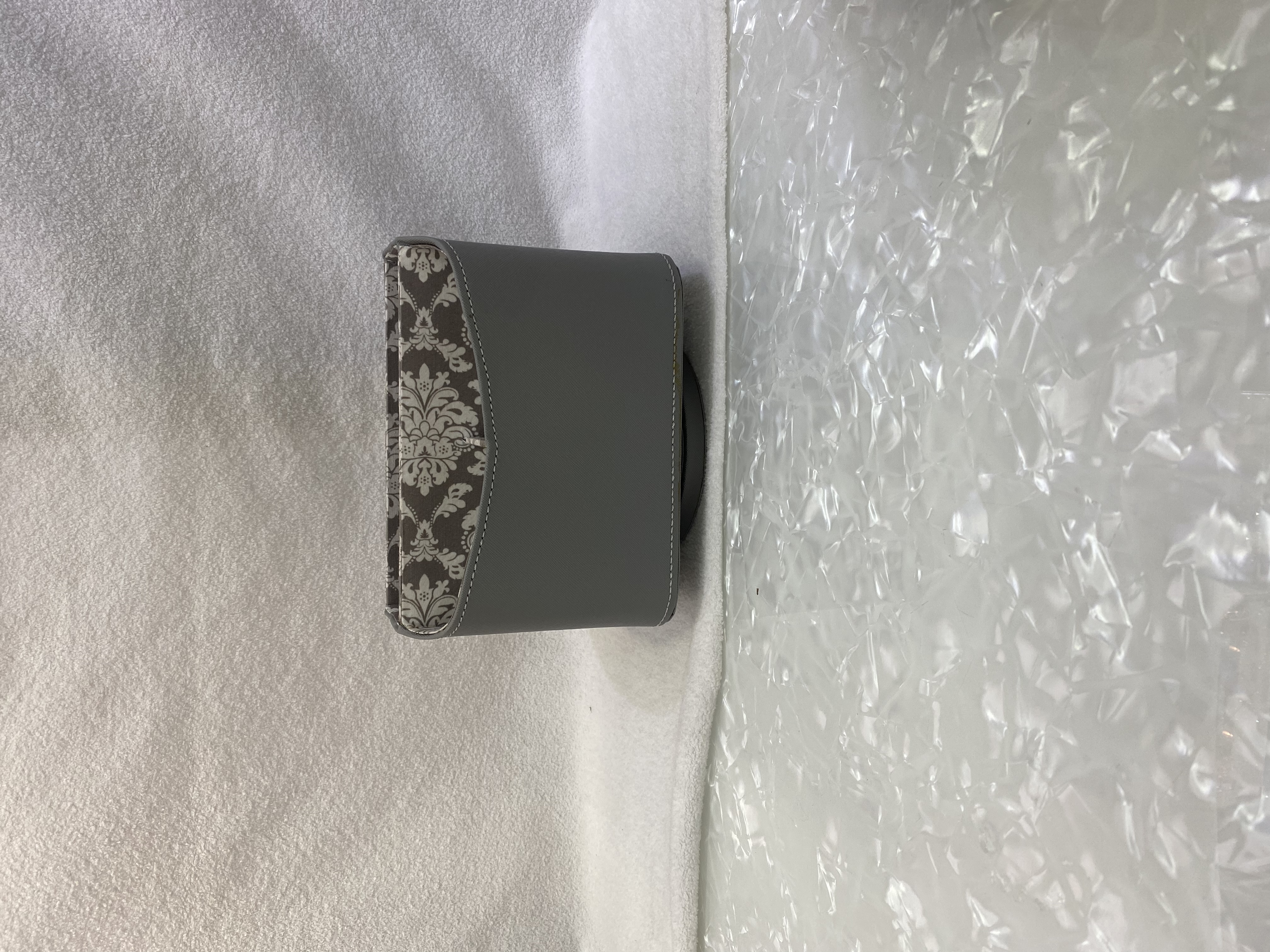 Dealing with discounted prices, leather remote control storage, brush storage, tissue box storage for the living room pic 8