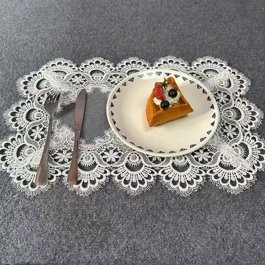 蕾丝精致餐垫 防滑透气家居装饰用品