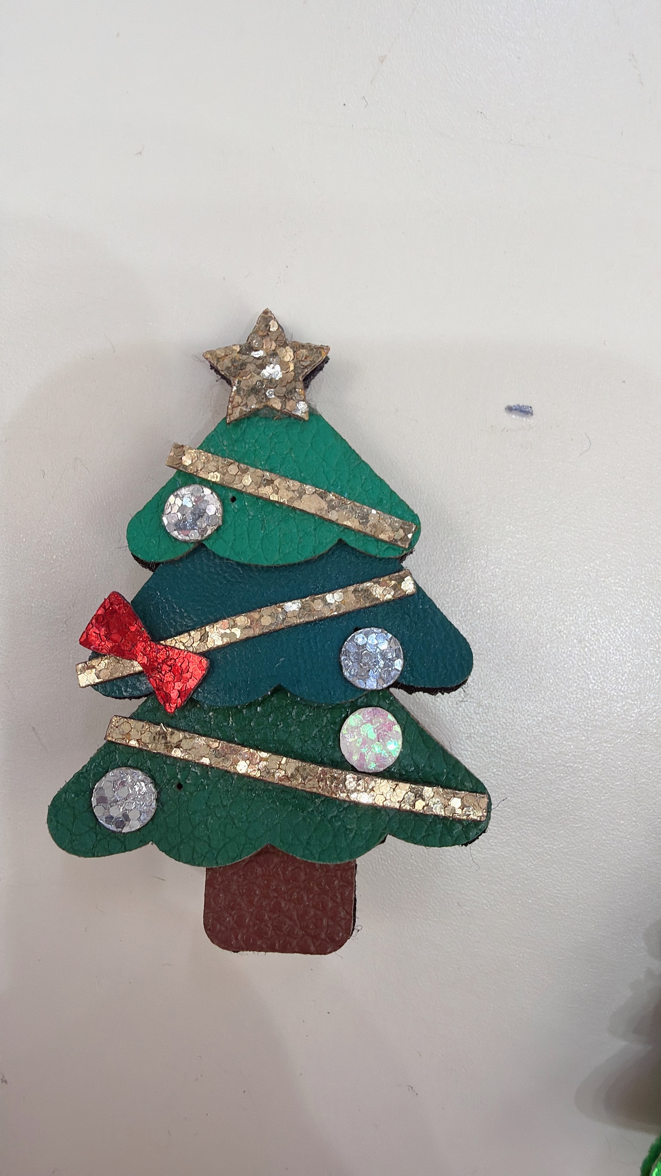 New Christmas decorations, cartoon and cute Christmas tree wreaths, children's DIY handmade Christmas decoration accessories, hairpins and headwear Application Scenario