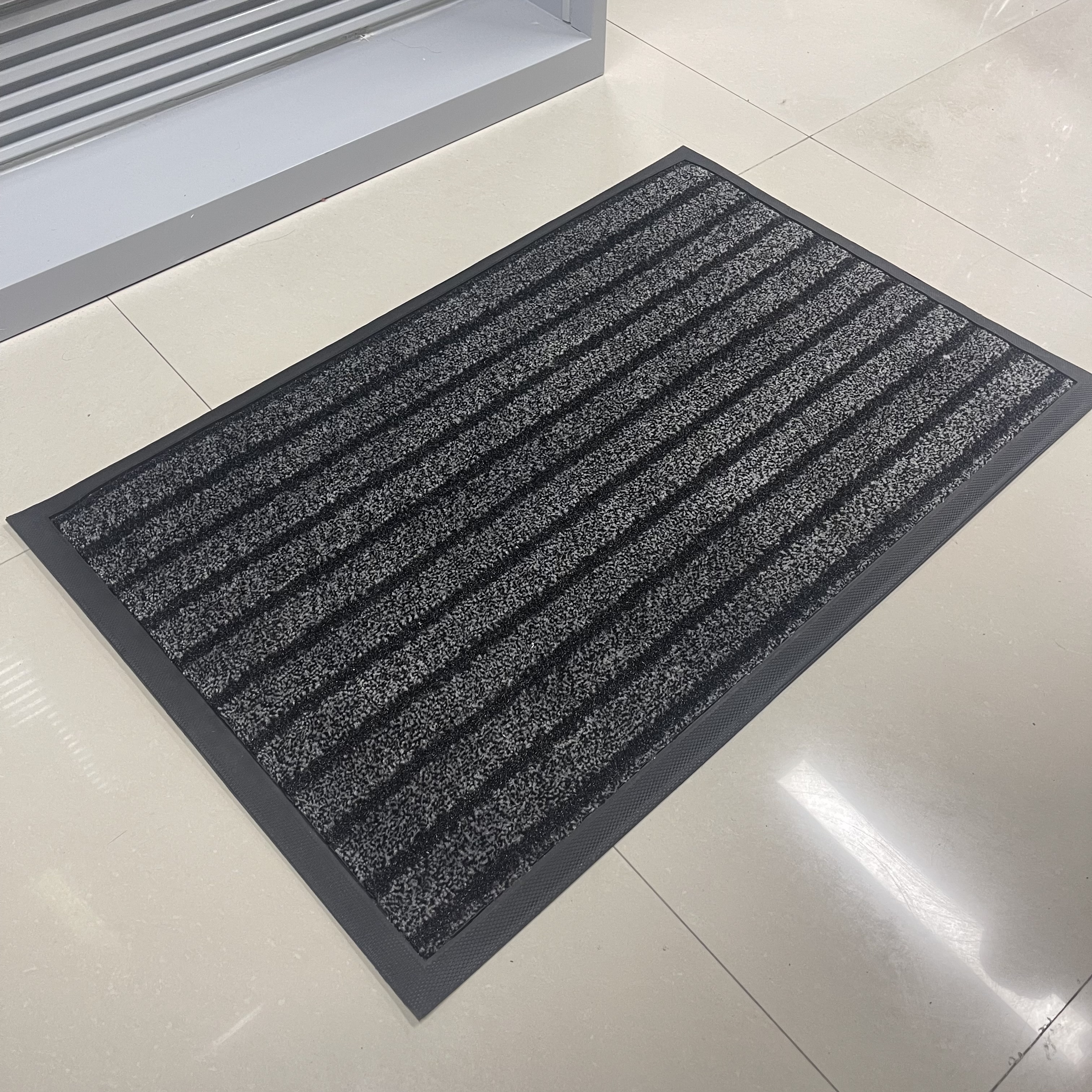 Natural wool floor MATS, thickened anti-slip carpets, soft and warm floor MATS for living rooms and bedrooms details Picture