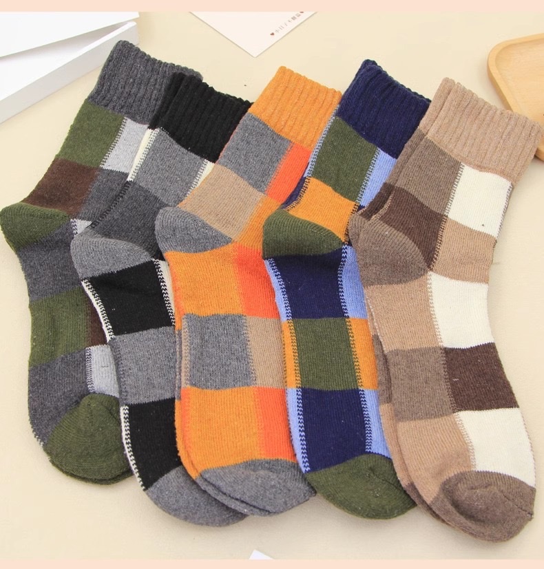 Men's vintage long socks for autumn and winter, men's ethnic style, student Korean style, Instagram trendy thick mid-calf, winter thick thread detail image 9