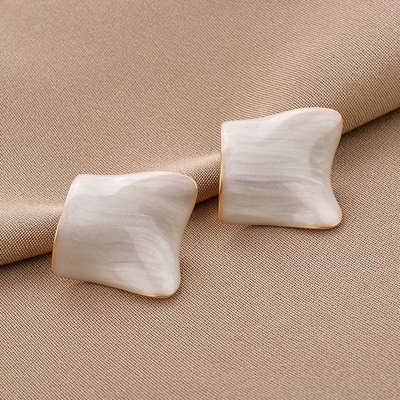 The same style of earrings as the Internet celebrity, European and American irregular geometric oil-dripping large earrings, 2026 new bestseller fashion stud earrings and earrings Item Picture
