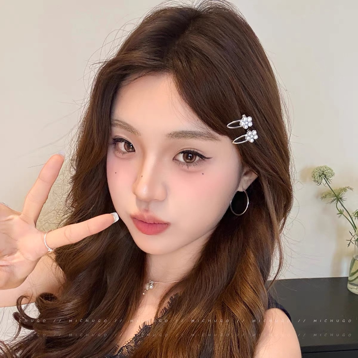 韩系珍珠花朵迷你发夹女2025新款侧边夹子可爱刘海鸭嘴夹发卡发饰