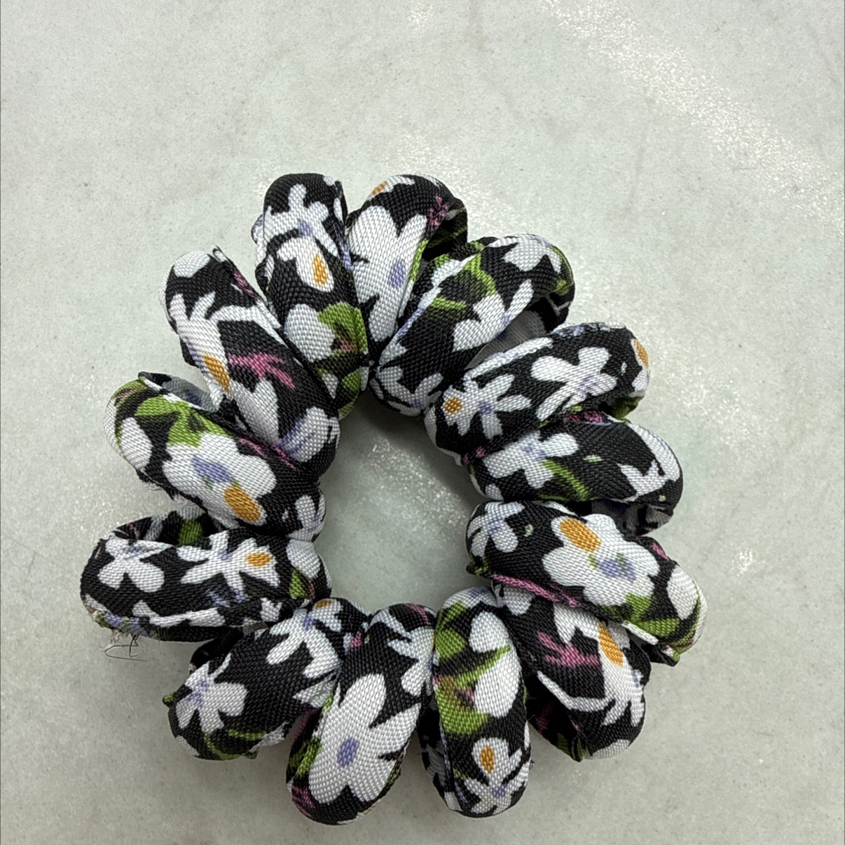 韩国头绳大肠发圈发光饰品女款时尚发饰潮流装饰发圈发圈发圈韩国头绳大肠发圈