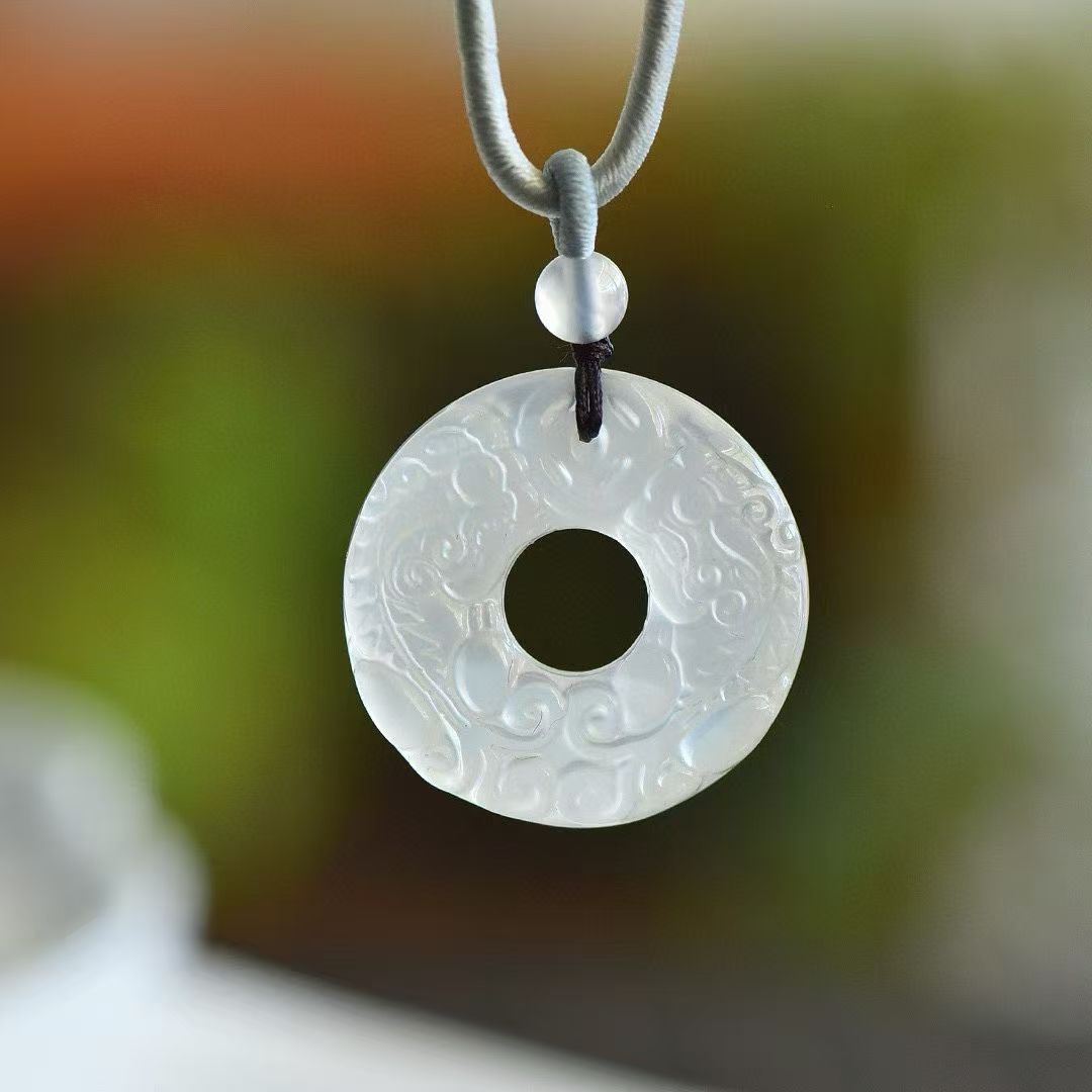 Natural agate wealth-attracting double PI Xiu peace pendant, ice-transparent men's and women's green chalcedony PI qiu necklace jade ring pendant