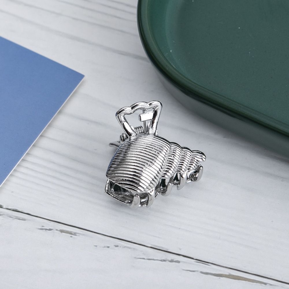 Fashionable and retro gold alloy mini side bangs small gripper, texture metal shell hair clip and gripper detail image 5