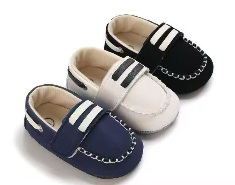 Doudou shoes are casual soft-soled, anti-slip, small-sized men's shoes for spring and summer
