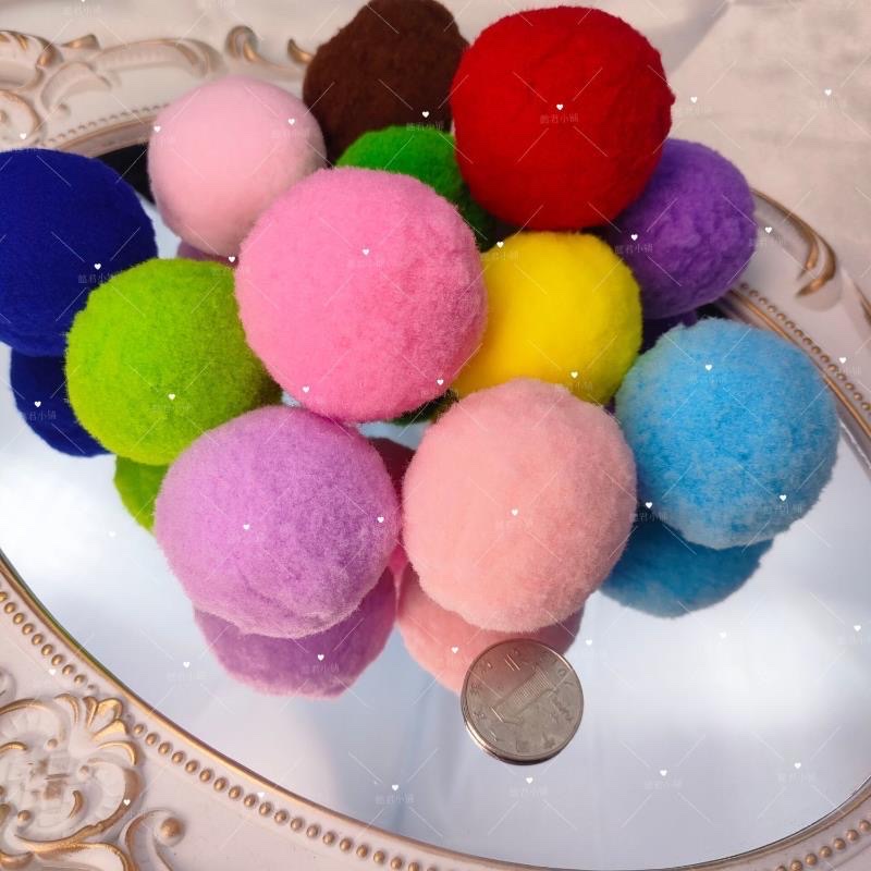 Cute DIY colorful fluffy balls of mixed sizes, creative children's handmade fluffy balls for early education in kindergartens details Picture