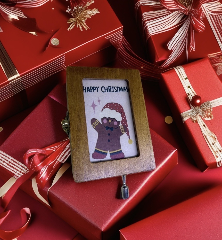 Wooden retro high-end Christmas music box, hand-cranked music box pictures, customizable Christmas creative gifts and souvenirs detail image 3
