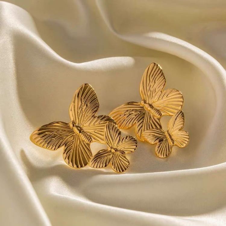 New retro golden stainless steel butterfly metal stud earrings with a high-end design sense, direct sales from the manufacturer Application Scenario