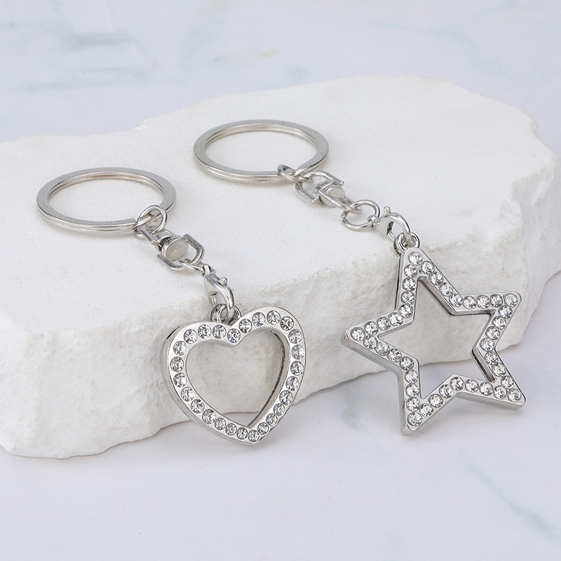 跨境热卖钥匙扣 镶钻爱心 时尚简约大气个性风满钻五角星汽车挂件 ，厂家直销！