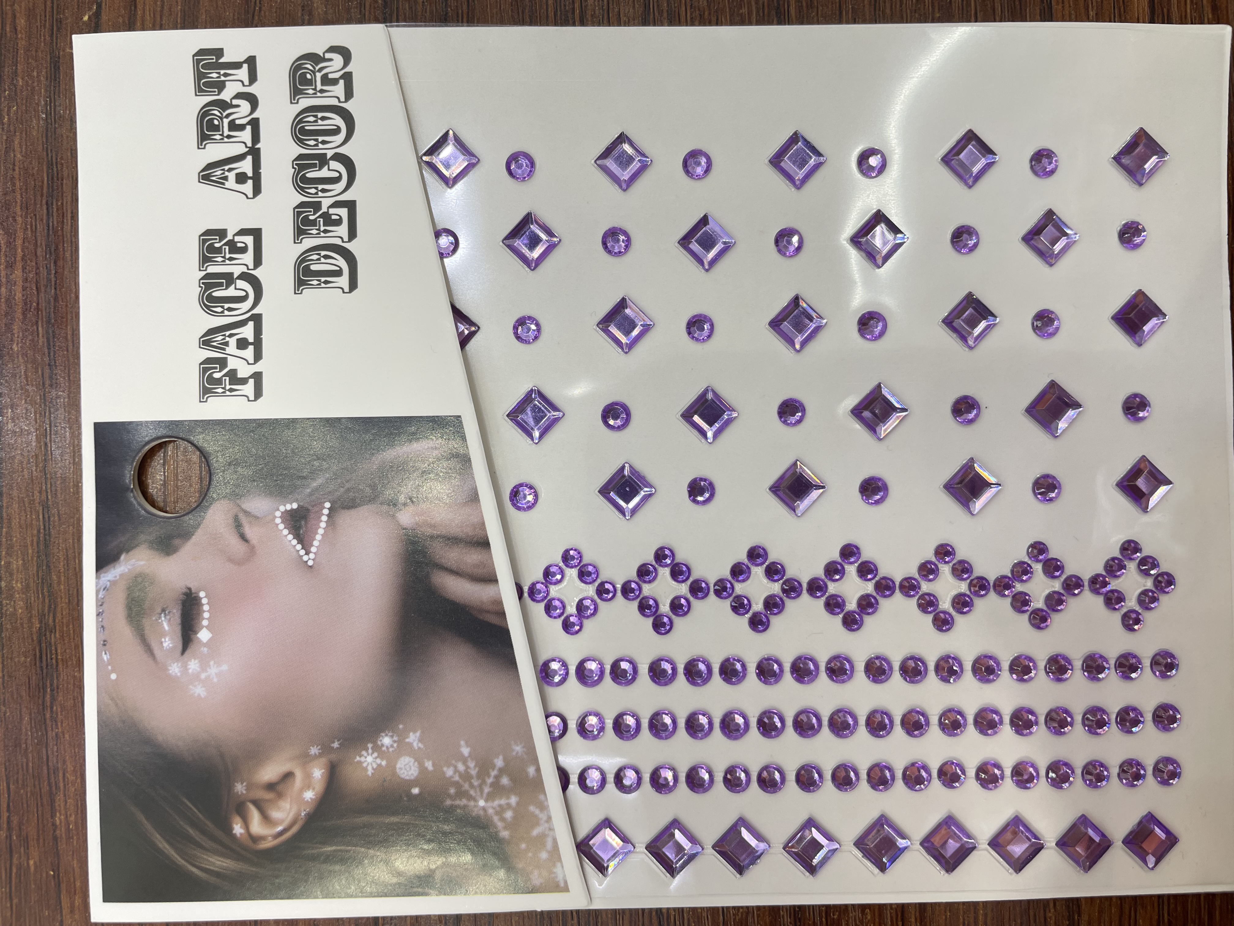 时尚脸贴，环保胶水，极富个性饰品配饰