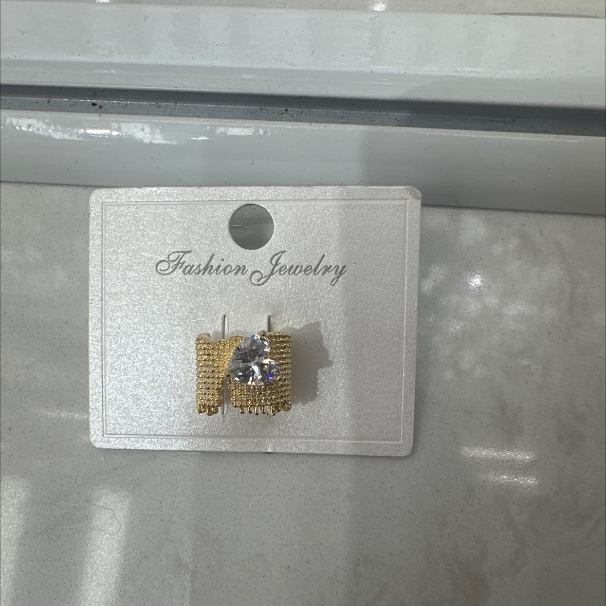 时尚爱心耳骨夹，潮流百搭款