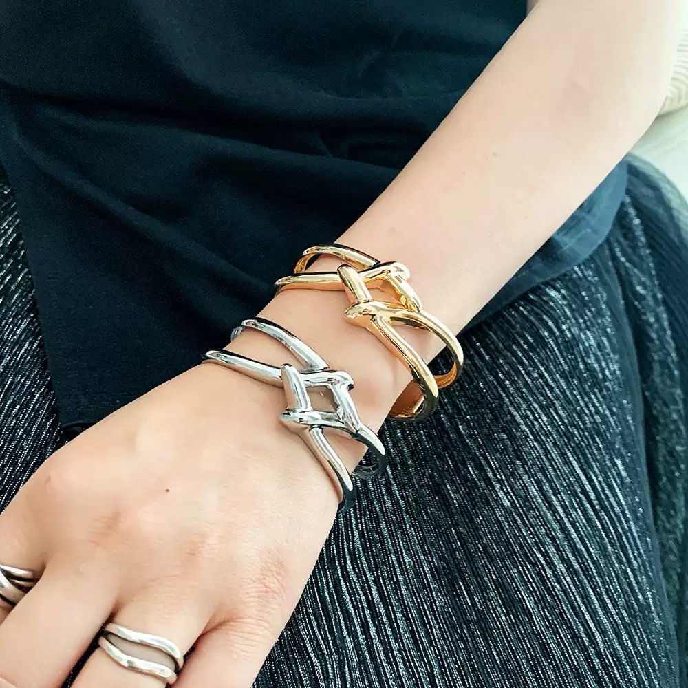 Alloy fashionable, trendy, casual, individual, simple, versatile, and elastic bamboo bracelet design. Simple and elegant, with a refined and intellectual temperament detail image 5
