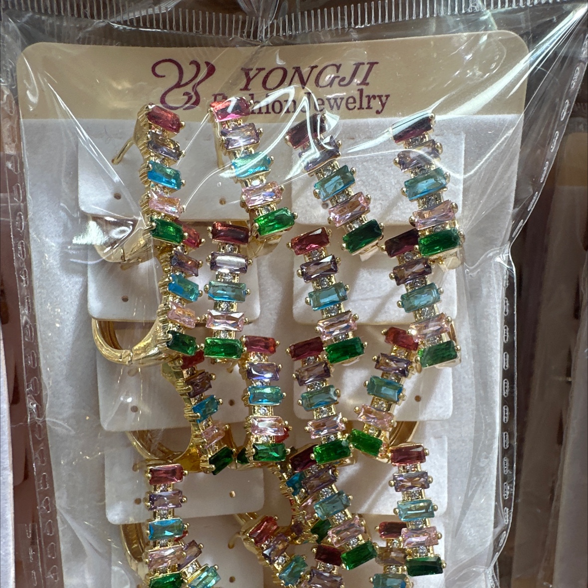 云概念彩色流行耳扣，百搭大方时尚潮流