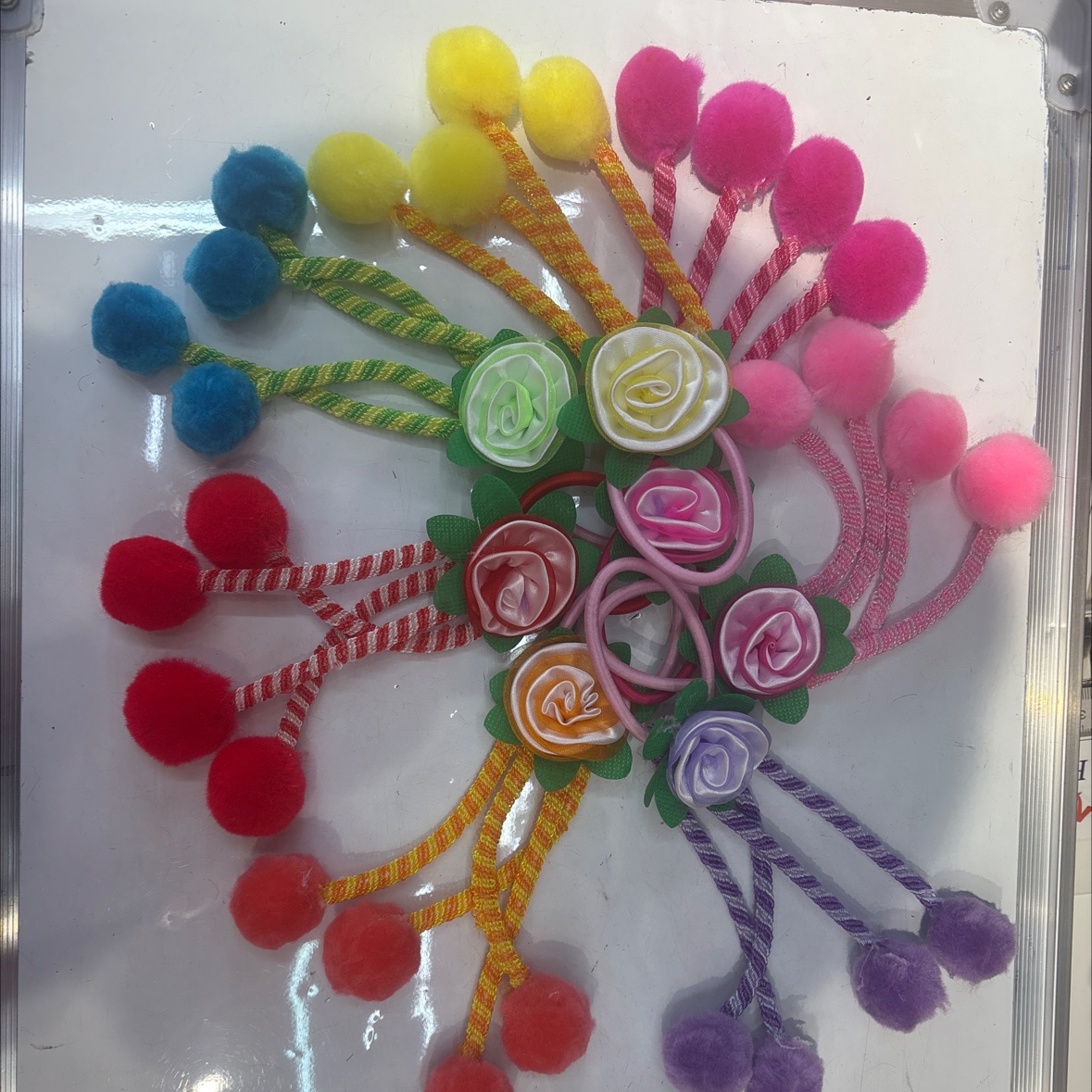 时尚流行超萌喇叭花带辫子毛球皮筋发饰