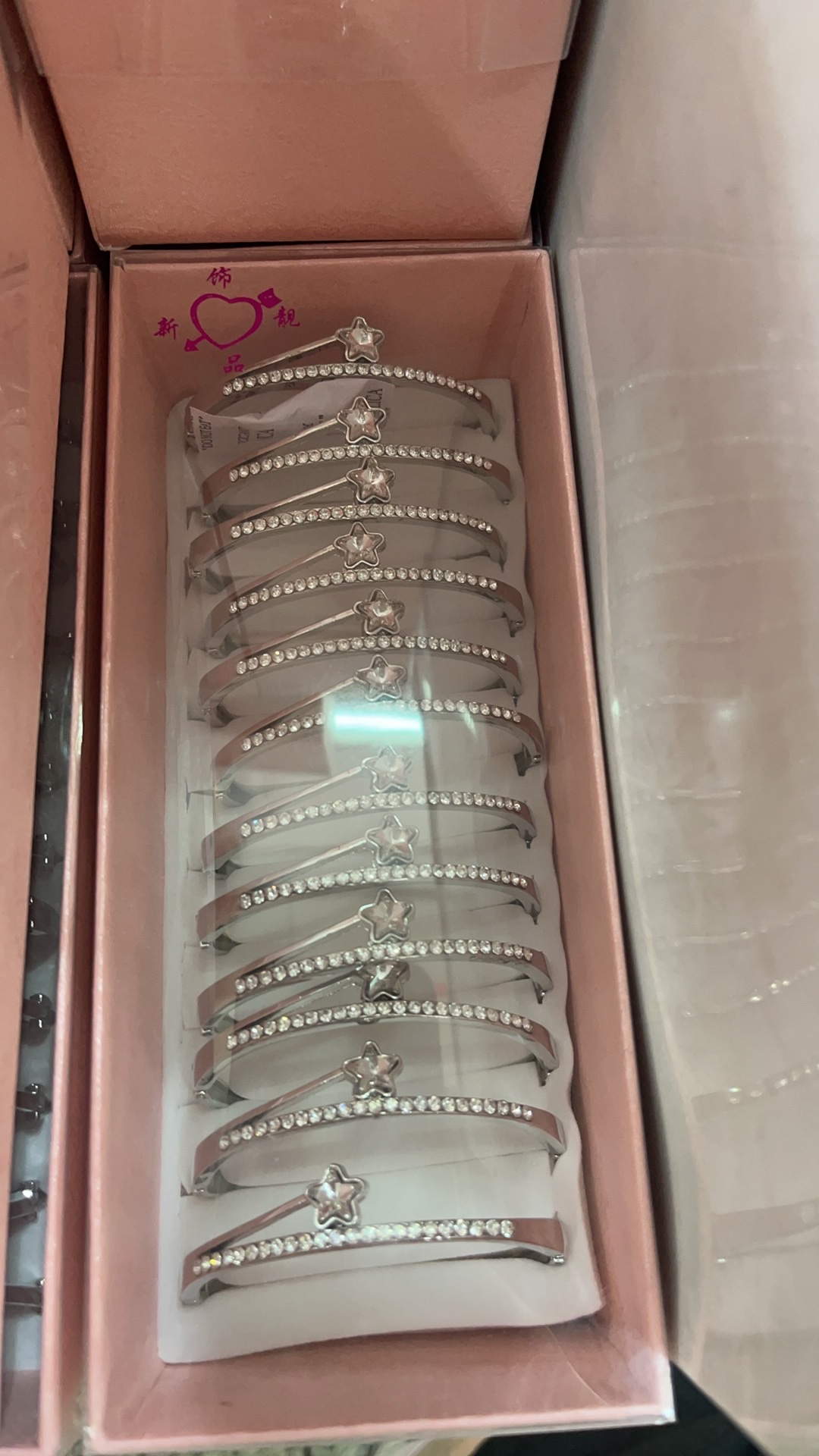 Open Bracelet Women 2026 New high-end bracelet, light luxury, niche, exquisite, retro and versatile bracelet Application Scenario