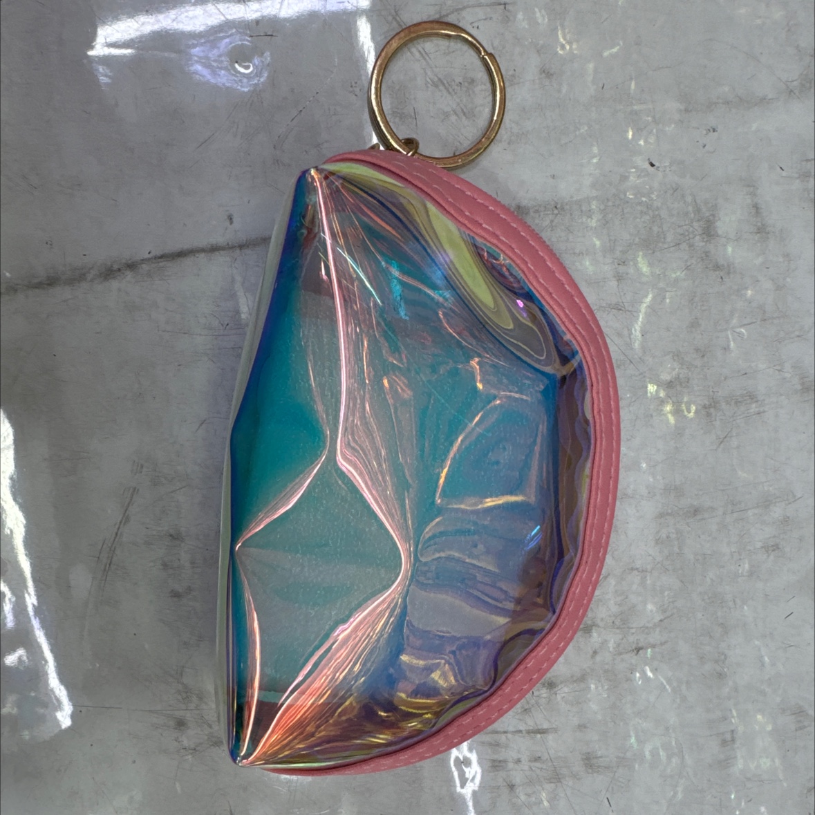 半圆型零包挂件，材料是TPU产品图