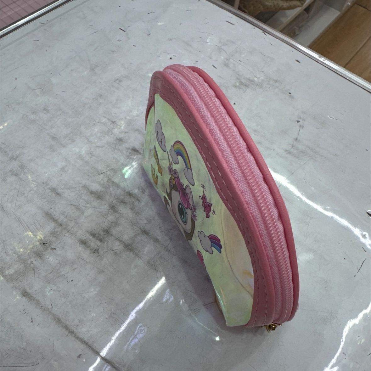 半圆型零包挂件，材料是TPU细节图