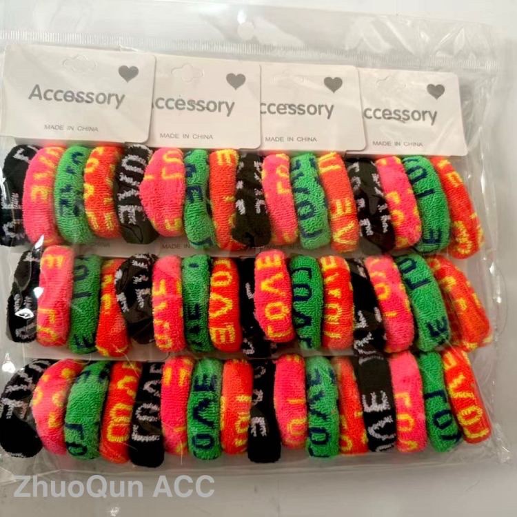 2026 Towel hair tie, color simple hair band, cross-border high elasticity seamless hair tie, 1.4G, 4 upper clips Application Scenario
